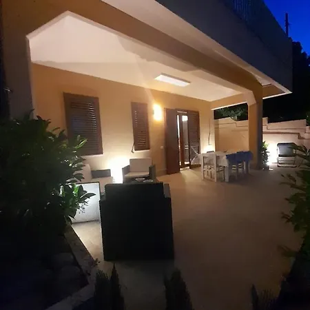 Bay House Aparthotel