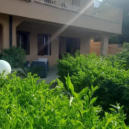 Aparthotel Bay House *